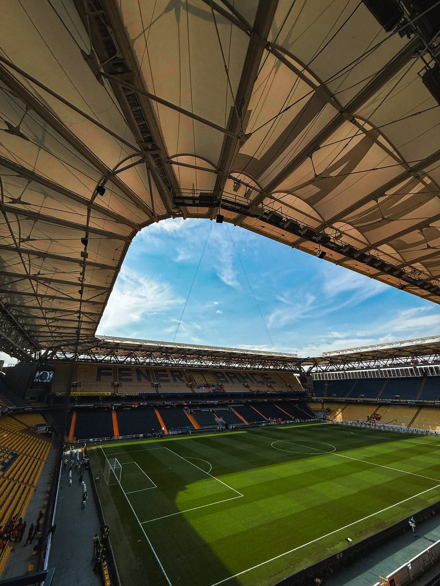 Стадион «Улькер Фенербахче Шюкрю Сараджоглу»