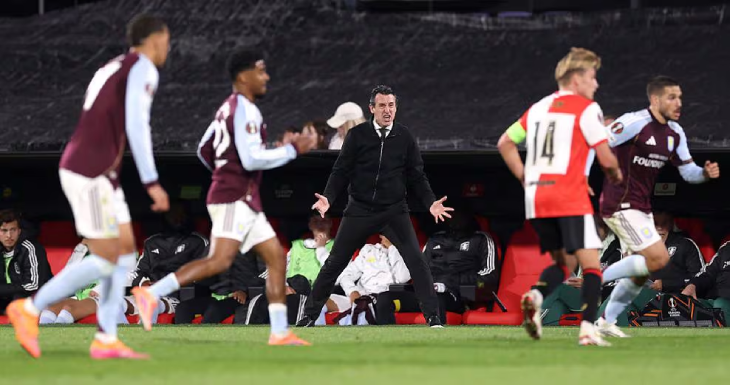 Унаи Эмери руководит игрой