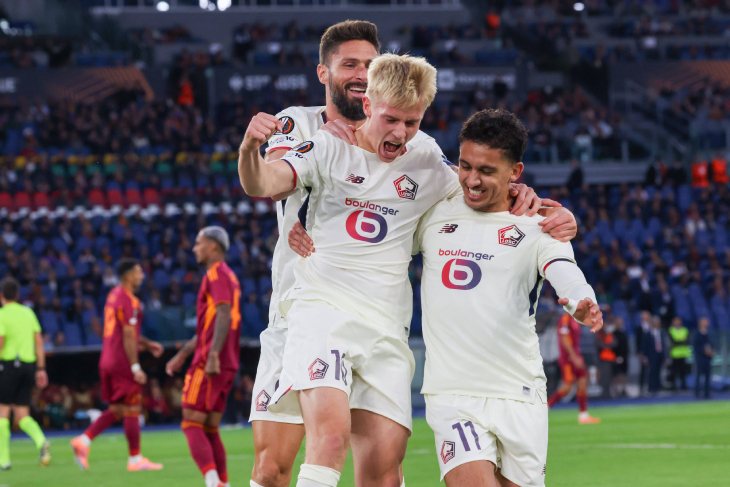 Игроки «Лилля» празднуют гол