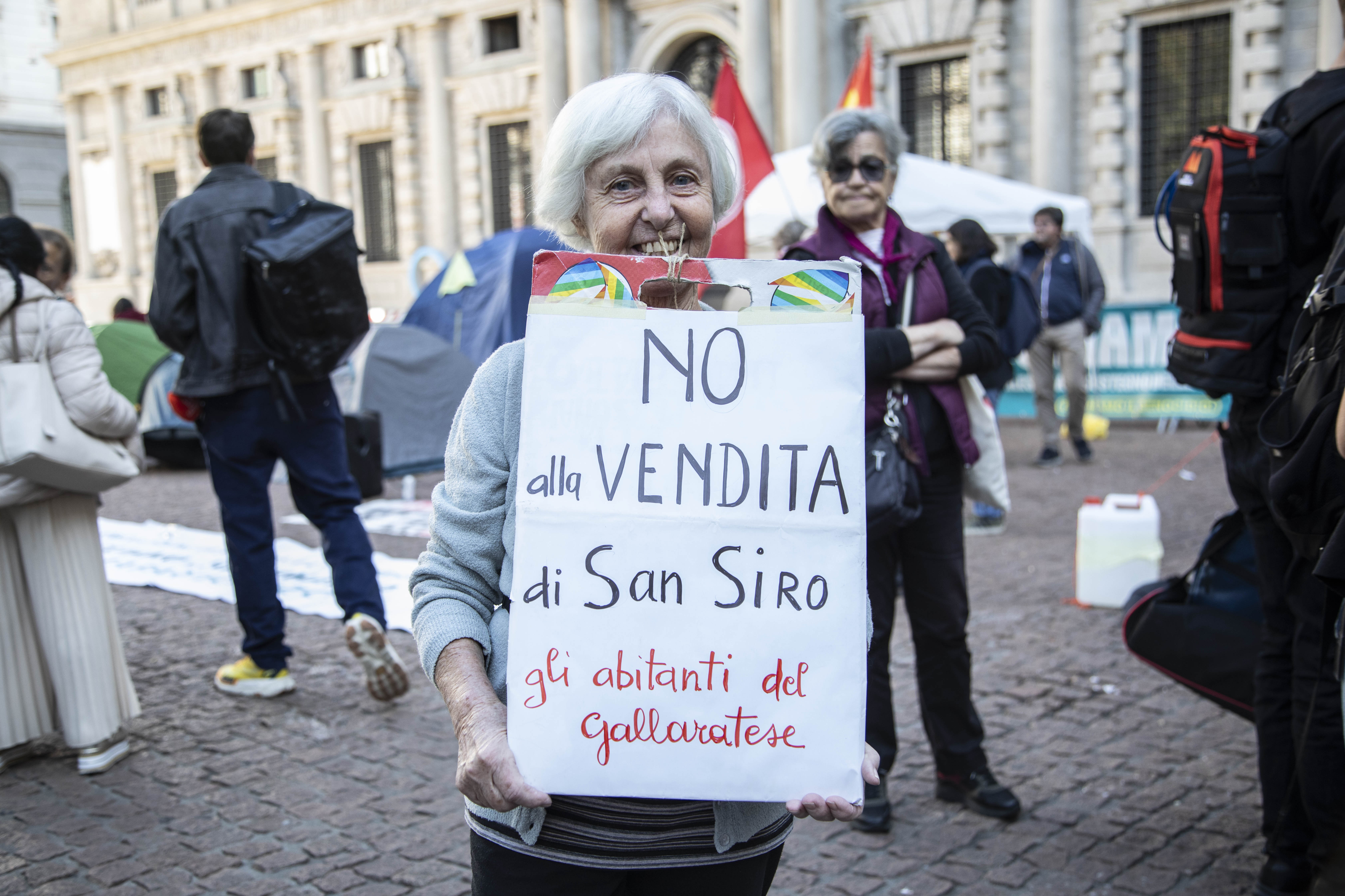 Некоторые болельщики против сноса «Сан-Сиро»