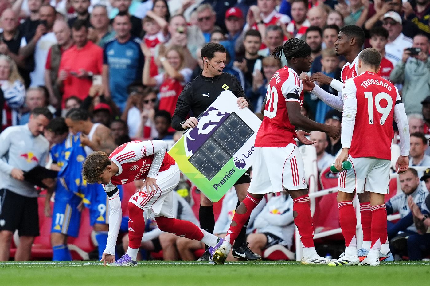 Макс Дауман впервые выходит на поле в матче АПЛ