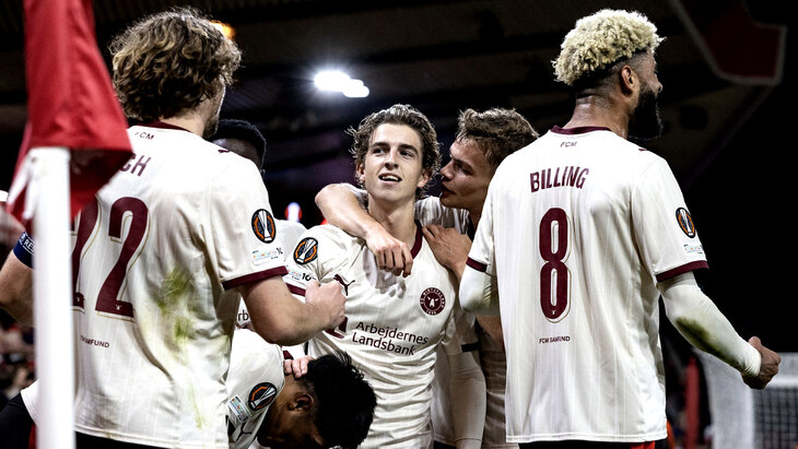 Игроки «Мидтьюлланна» празднуют гол