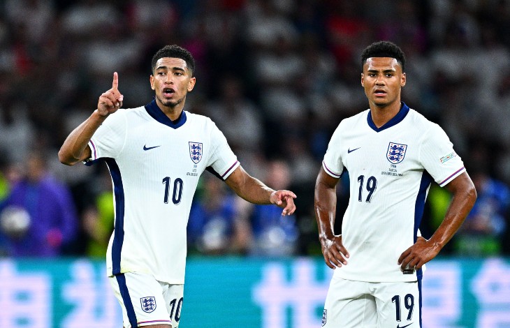 Джуд Беллингем и Олли Уоткинс