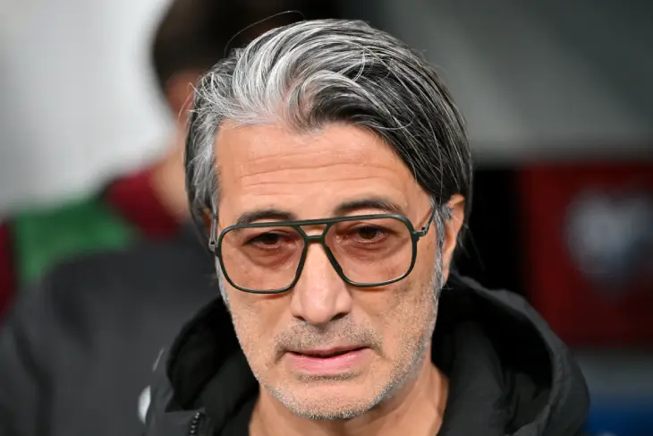 Первый тайм подошёл к концу, швейцарцы пока что не забили