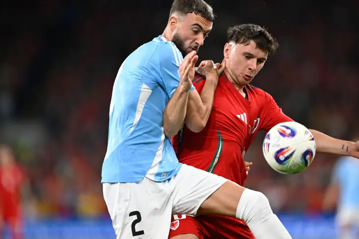 Зено Дебаст