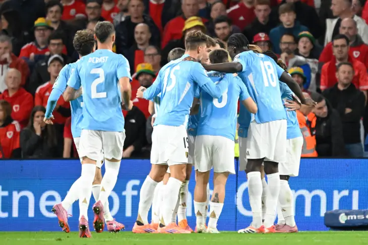 Сборная Бельгии празднует гол
