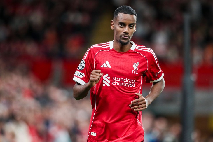 Александер Исак