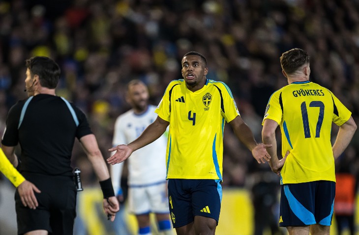 Фрагмент матча Швеция — Косово