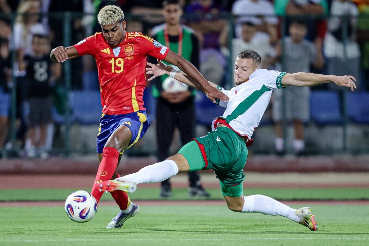 Фрагмент матча Болгария — Испания