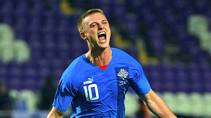 Альберт Гудмундссон — вингер сборной Исландии