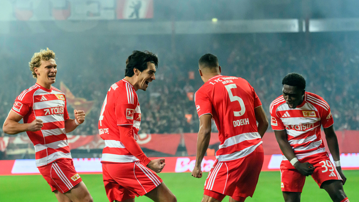 Игроки «Униона» празднуют гол