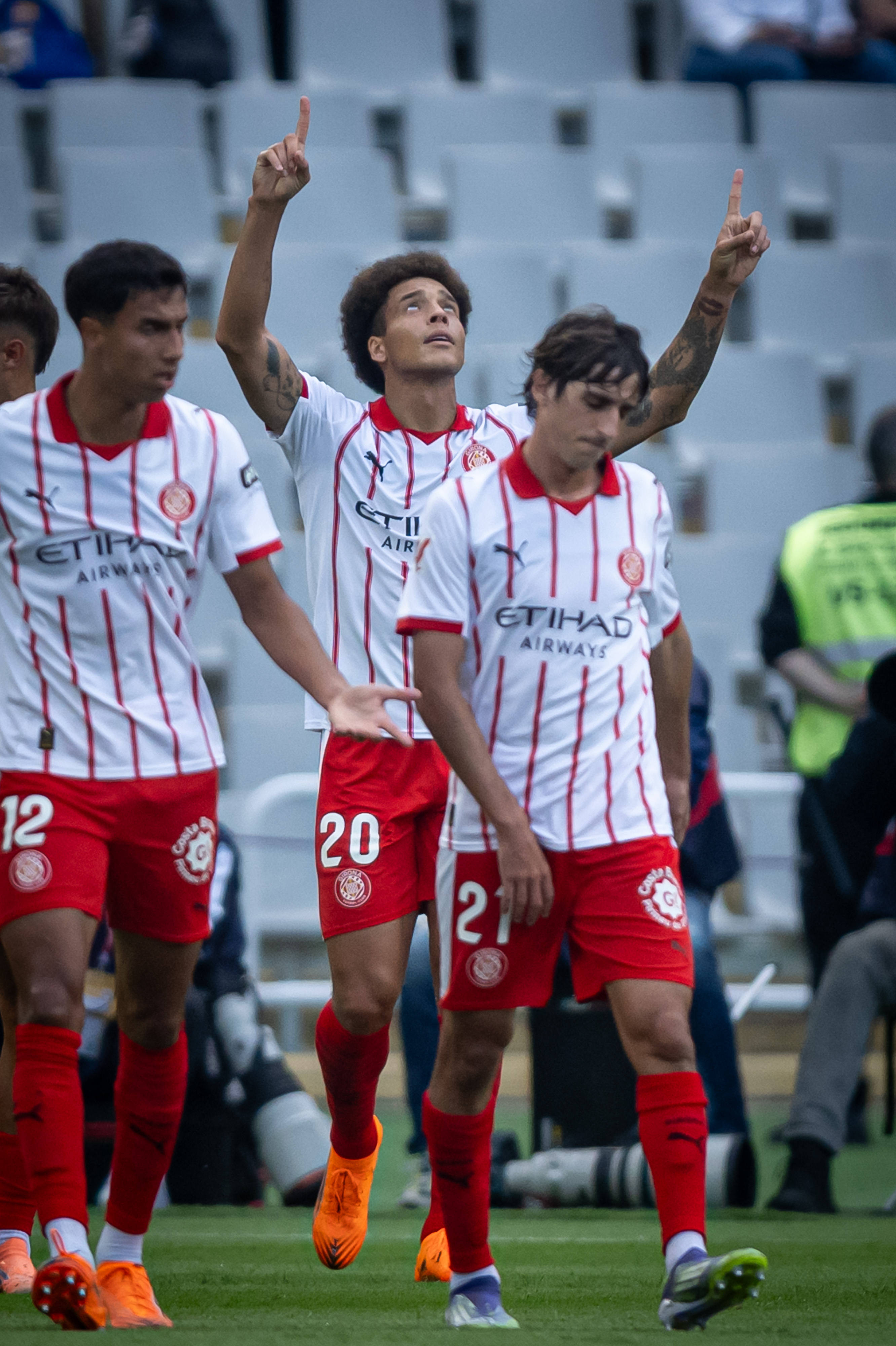 Футболисты «Жироны» празднуют гол