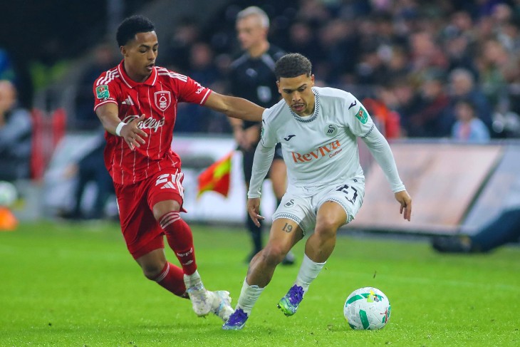 Фрагмент матча «Суонси» — «Ноттингем Форест»