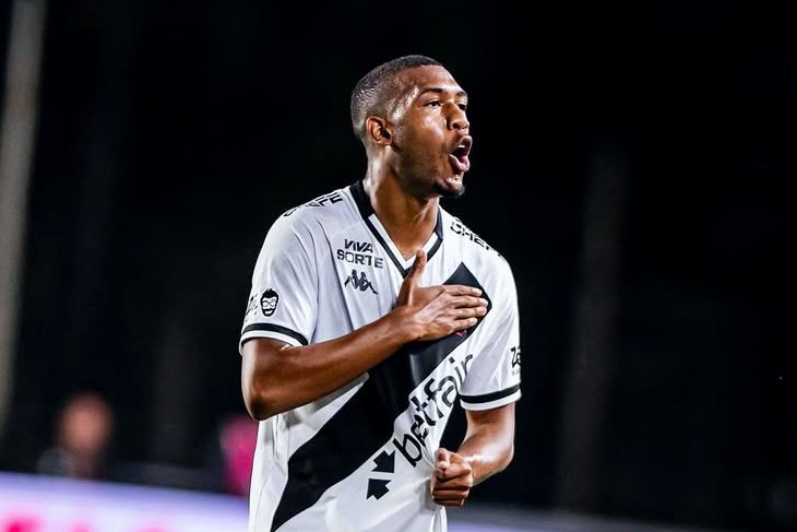 Райан Витор