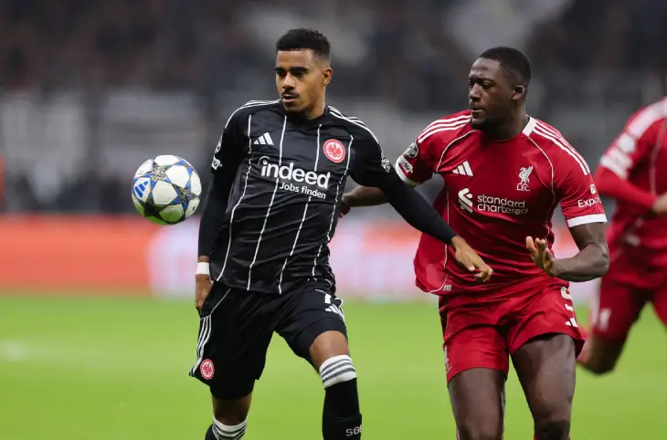 «Айнтрахт» — «Ливепруль»