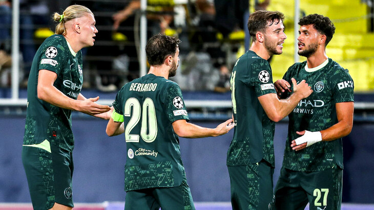 Игроки «Манчестер Сити» празднуют гол