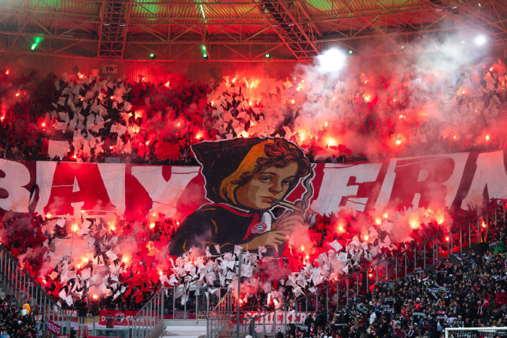 Перфоманс фанатов «Баварии» перед матчем