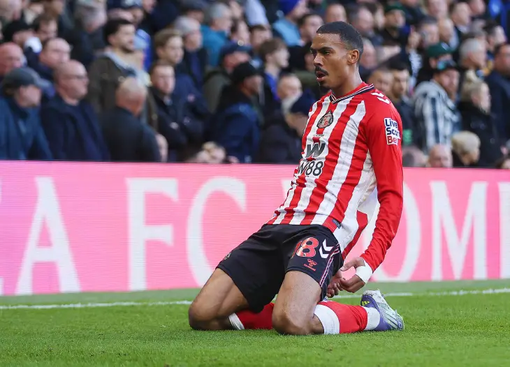 Вильсон Изидор празднует гол