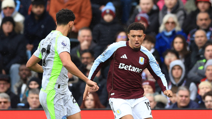 Фрагмент матча «Астон Вилла» — «Манчестер Сити»