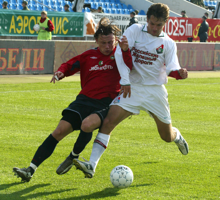 Дмитрий Сенников (справа)