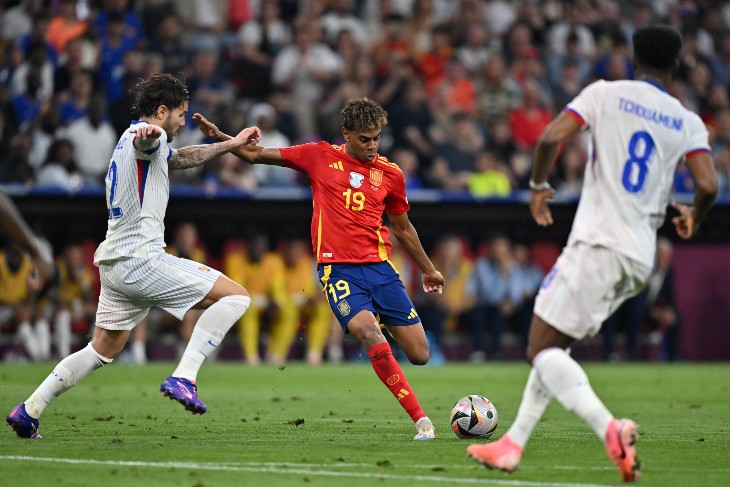 Гол Ямаля в ворота сборной Франции