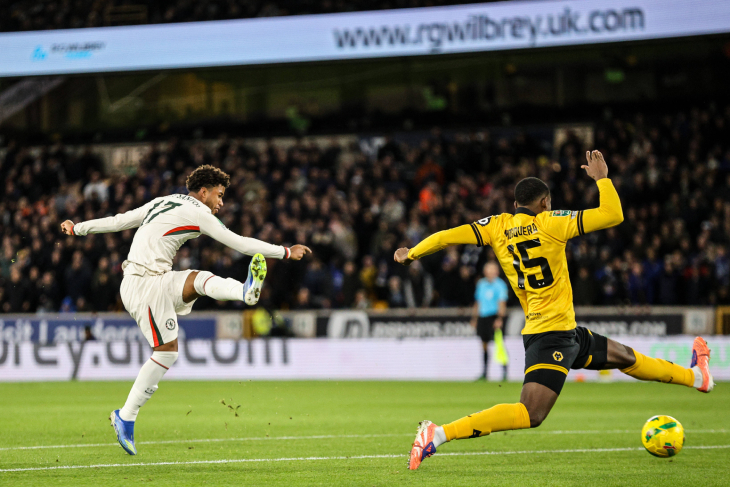 Андрей Сантос забивает гол