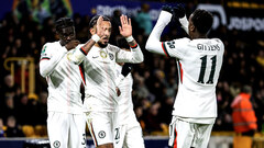 Игроки «Челси» празднуют гол