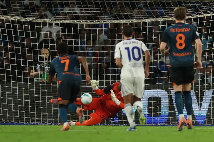 Милинкович-Савич отбил пенальти