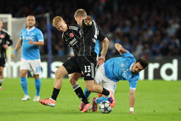 «Наполи» — «Айнтрахт»