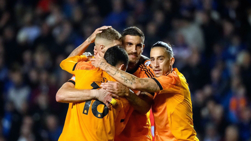 Игроки «Ромы» празднуют гол 