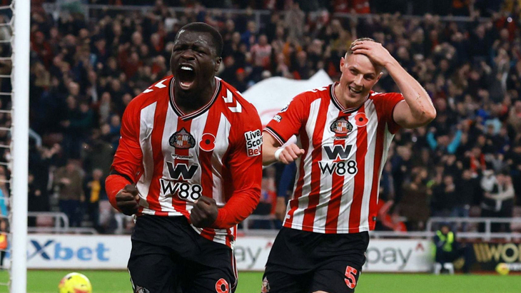 Игроки «Сандерленда» празднуют гол