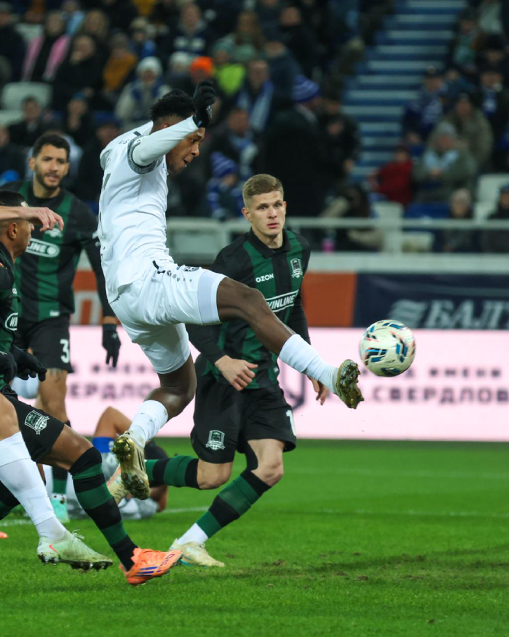 Голевой удар Брайана Хиля