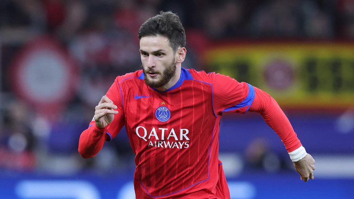 Хвича Кварацхелия — полузащитник ПСЖ