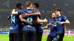 Игроки «Интера» празднуют гол