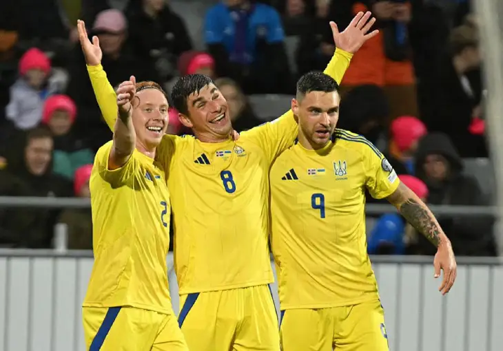 Руслан Малиновский в прошлом матче с Исландией