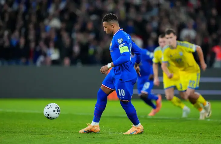 Гол с пенальти Мбаппе