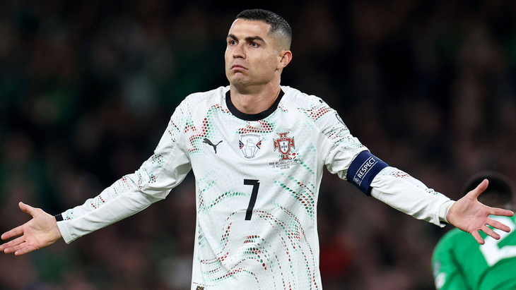 Криштиану Роналду — нападающий сборной Португалии