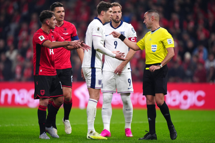 Албания — Англия