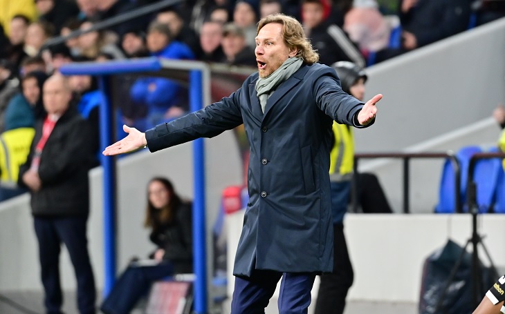 Валерий Карпин