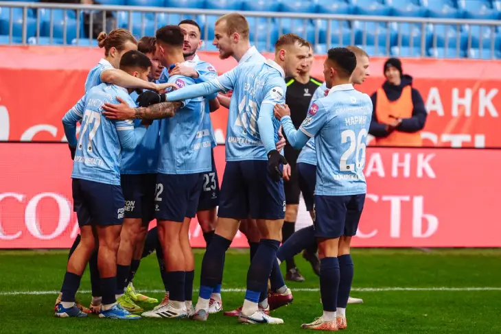 «Крылья Советов» празднуют гол
