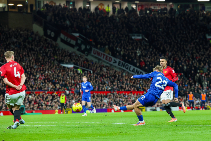 Гол Дьюсбери-Холла