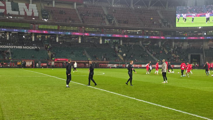 Арбмтры на разминке