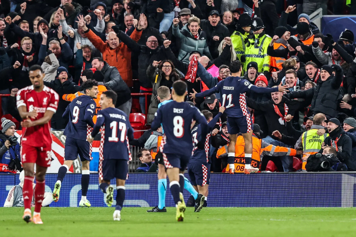 Дриош празднует гол