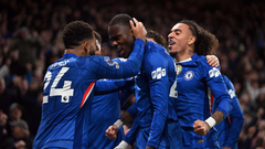 Игроки «Челси» празднуют гол