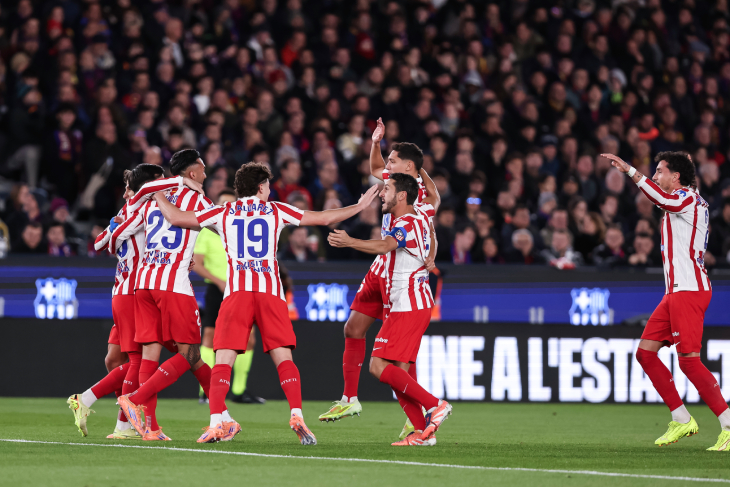 Игроки «Атлетико» празднуют гол