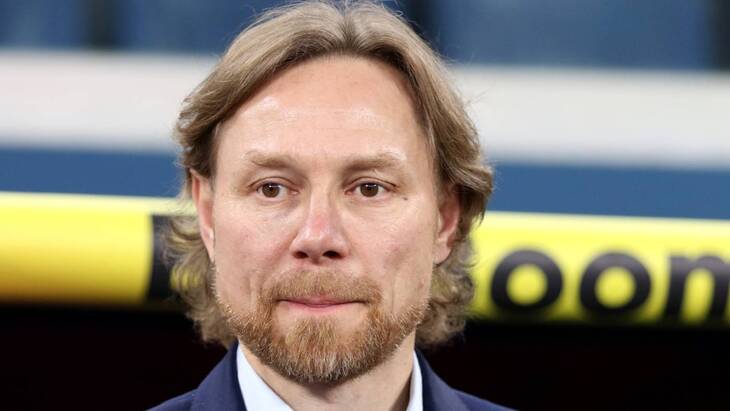 Валерий Карпин