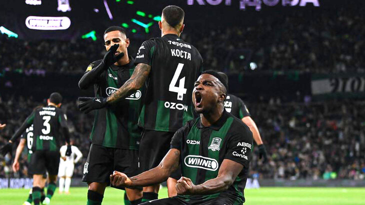 Игроки «Краснодара» празднуют гол