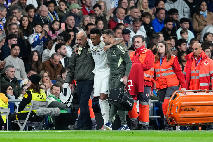 Милитао уходит с поля