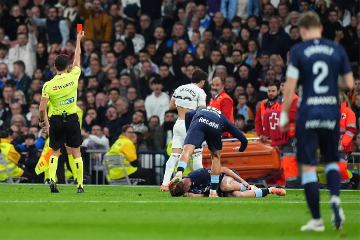 Фран Гарсия уходит с поля