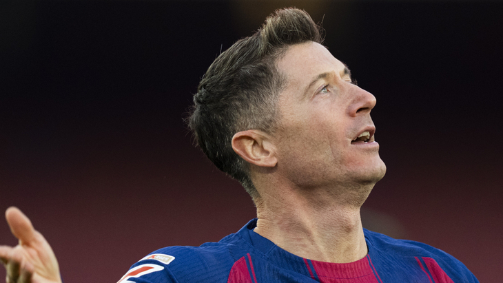 Роберт Левандовский — нападающий «Барселоны»